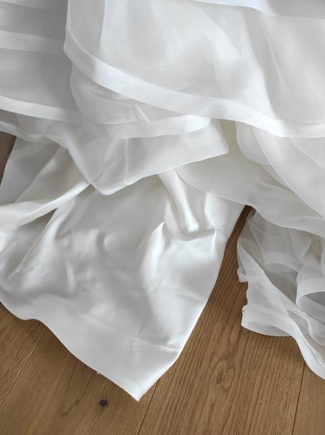 Svadobné šaty, salón naive, m