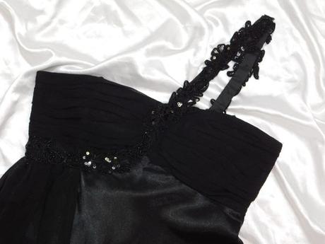 Pekne slavnostne saty, 36