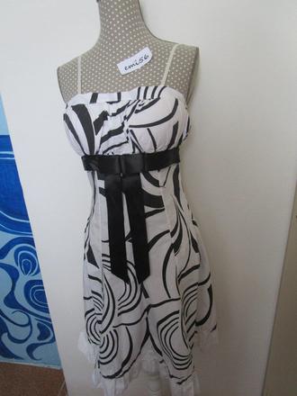 2256. šaty na ramienkach, m