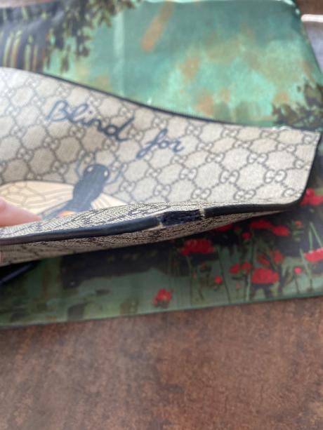 Original gg supreme blind for love wristlet pouch, gucci