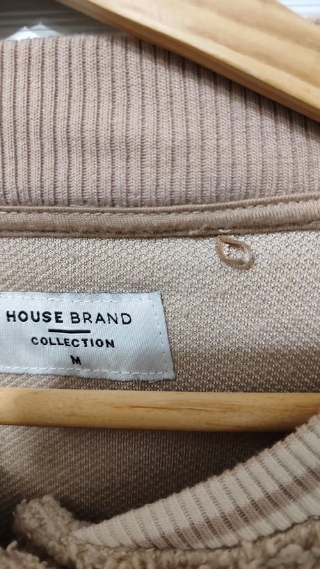 Teplá bunda, house,m