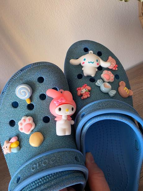 Crocs 36/37 s postavičkami cinnamoroll, crocs,36