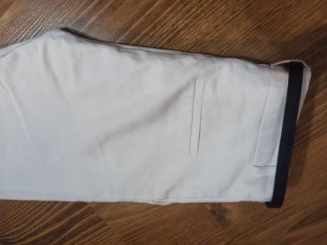 Biele nohavice nenosené, stradivarius,34