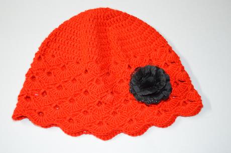 Ručná háčkovaná čiapočka s veľkým kvetom, 110