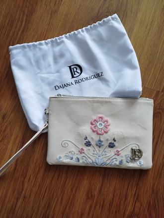 Clutch dajana rodriguez, dajana rodriguez