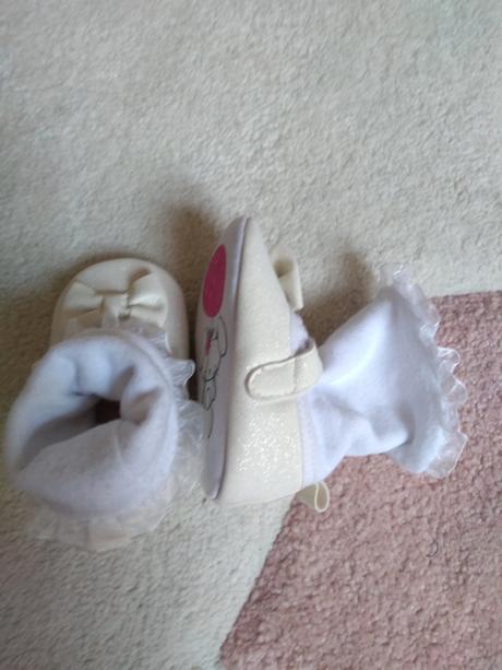 Capacky 3-6 mes., primark,17