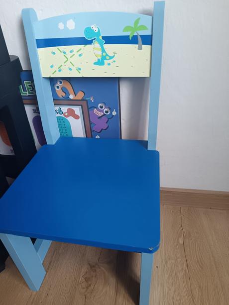 Drevená detská stolička,