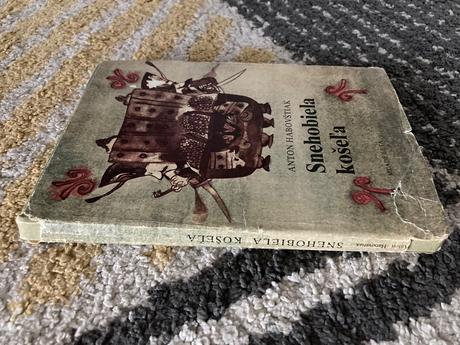 Snehobiela košeľa a. habovštiak - prvé vyd.1981, 