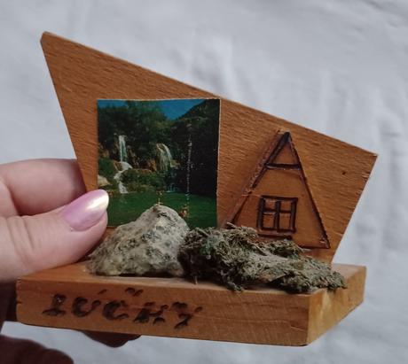 Veĺmi starý suvenír  lúčky, 