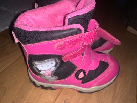 Dievčenské čižmy, 25