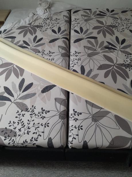 Klin medzi matrace, šírka (cm): 30,dĺžka (cm): 200