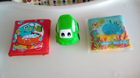 Knihy do vody ( mäkké ) + autíčko do vody, 