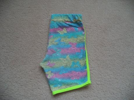 Kraťasy zelené+farebná 152, 152