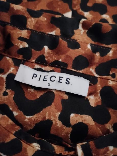 Saténová leopardia blúzka pieces - animal print, s