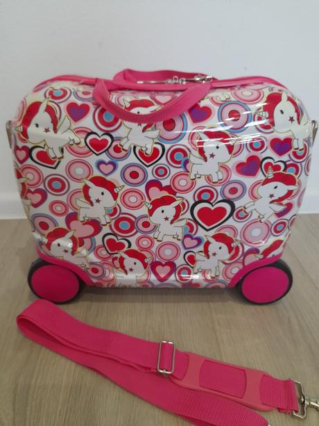 Kufrík na kolieskach, f&f