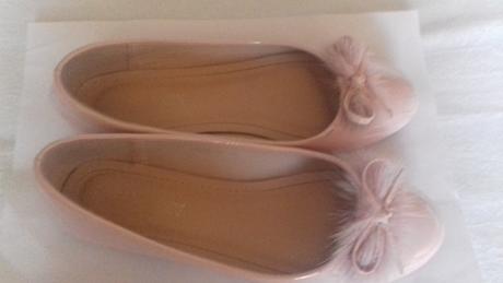 Svetloružové lakovky, 33