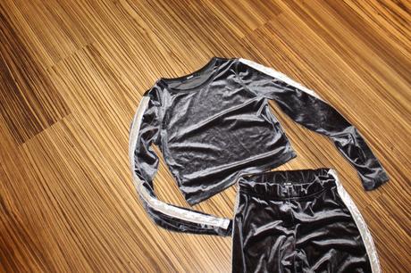 Zamatová súprava bik bok v. xs/s, xs