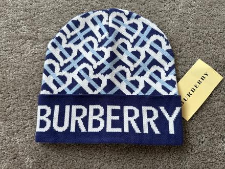 Nenosená čiapka burberry, burberry,128