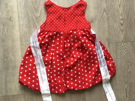 Dievčenské šatočky, 98