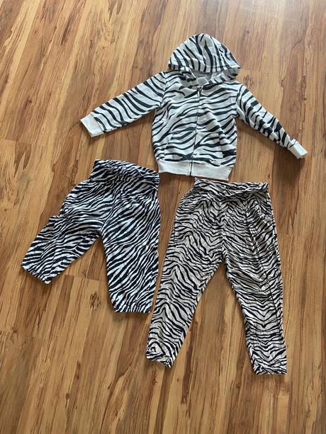 Mikinka 104/110, 104