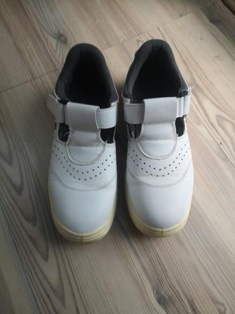 Zdravotné topánky, 44