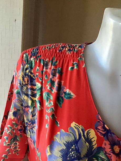 Kvetované šaty/200c, 46