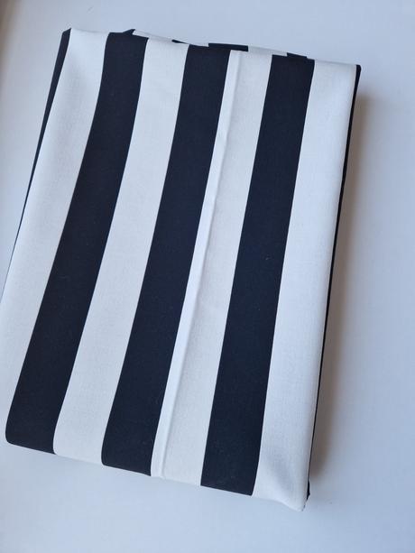 Metráž čierno-biela 2+1zadarmo, 