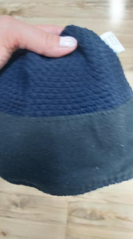 Zimná dámska čiapka s gongolcom zn. relax,cz, l