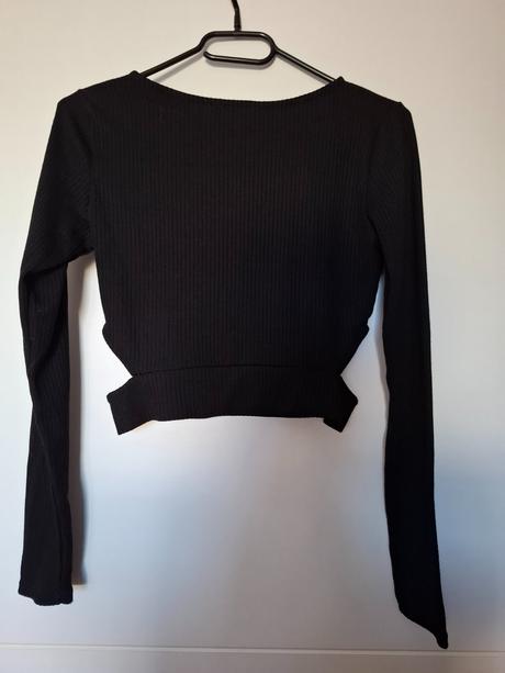 Rebrovaný top a výkrojmi, tally weijl,m