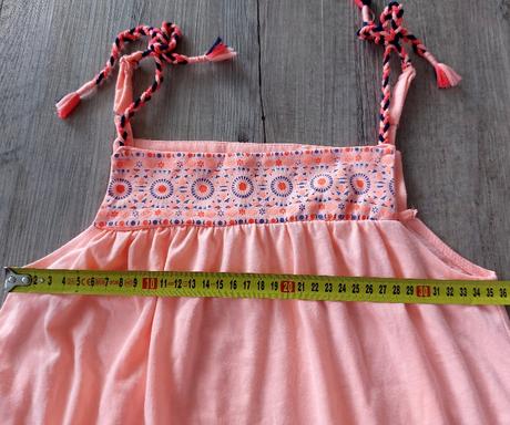 Ružové dievčenské šaty, 152