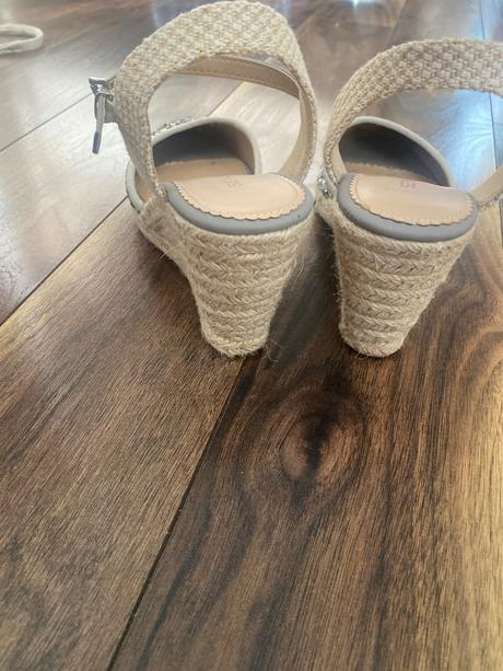 Letne topanky na klinovom opätku, 40