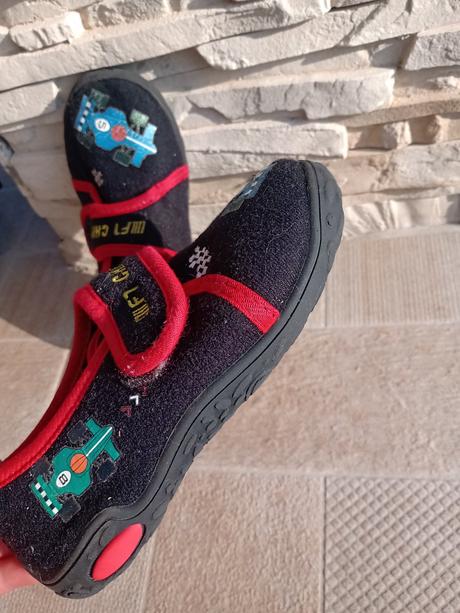 Papuče s postovnym, 27