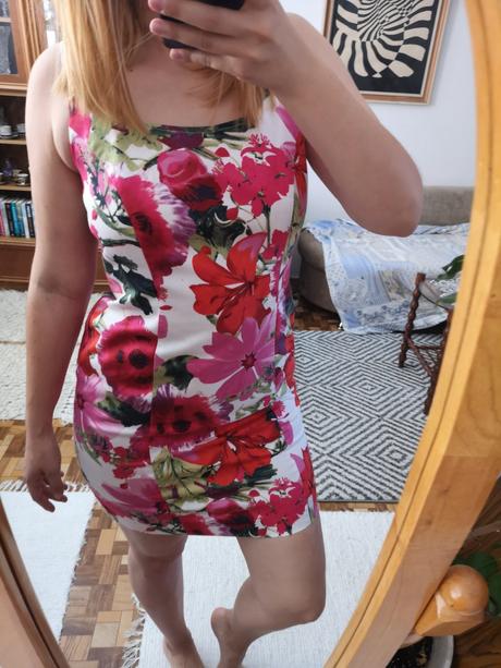 Šaty s kvetinovým vzorom ashley brooks, m