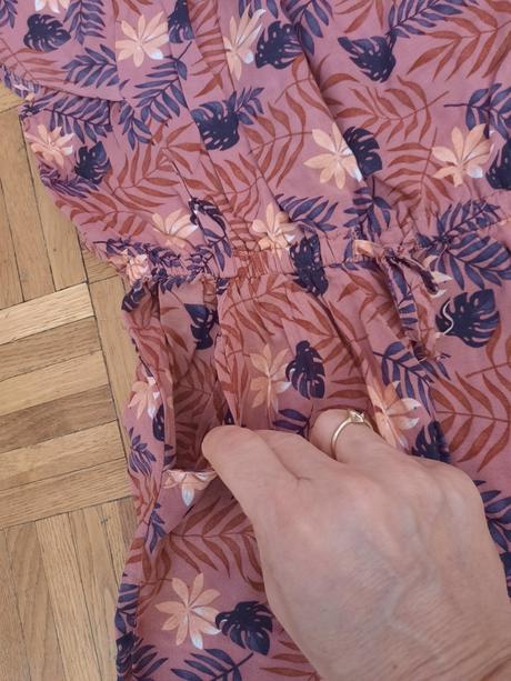 Dievčenský overal, 134