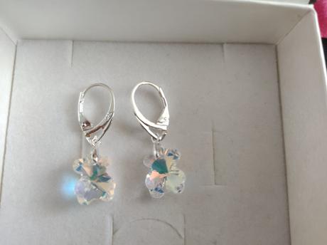 Medvediky naušnice, 