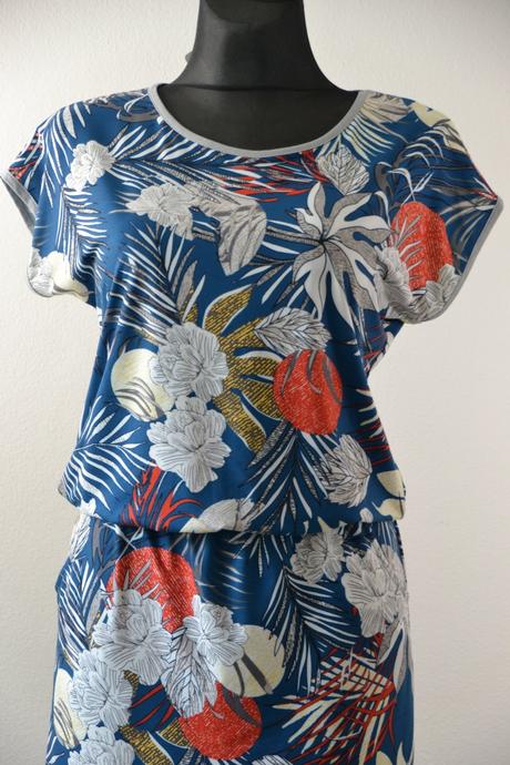 Dámske letné šaty, 40