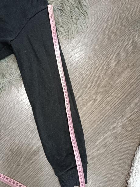 Čierna mikina veľ. s, s