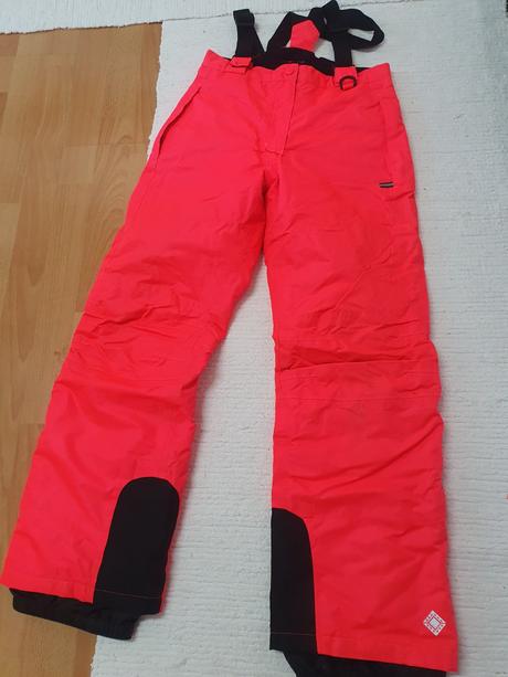 146 až 152 oteplovacky  wedze poskodenr, crivit,152