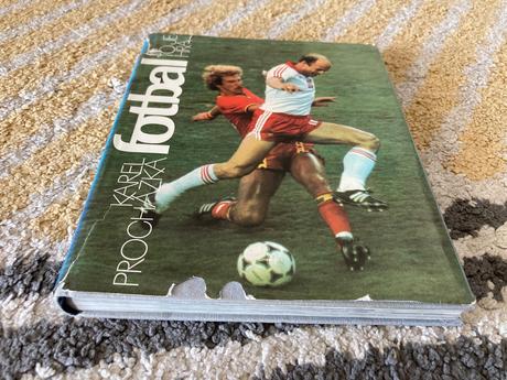 Fotbal to je hra (1987), 