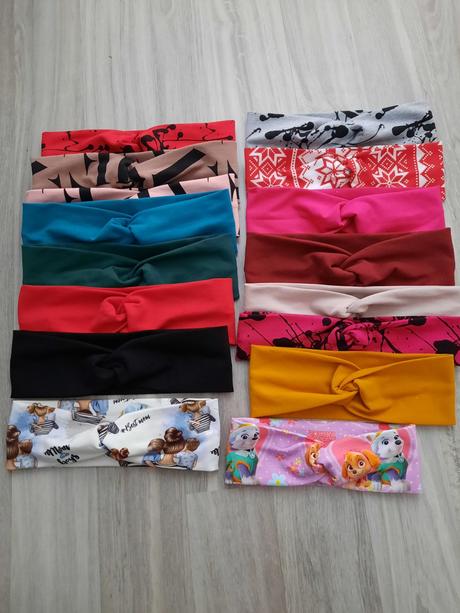 Dievčenské a dámske čelenky, 