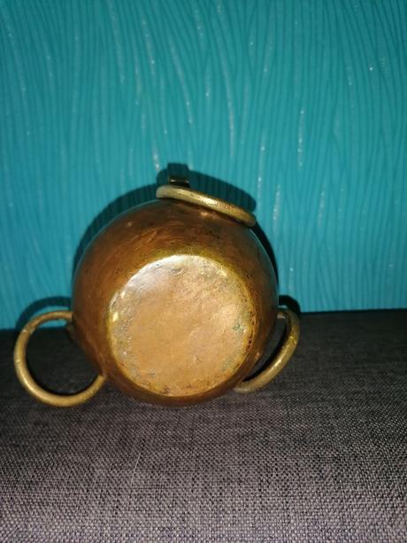 Mosadzná váza 16,5 cm,