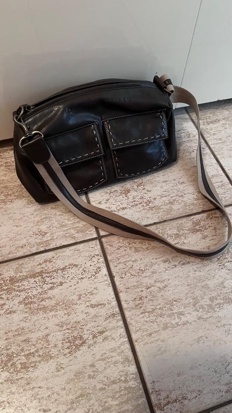 Th crossbody, tommy hilfiger