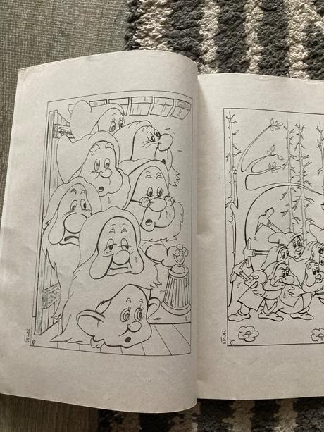 Snehulienka a kto spozná levíka, 