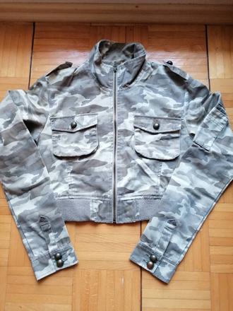 Dámska maskáčová krátka bundička, m