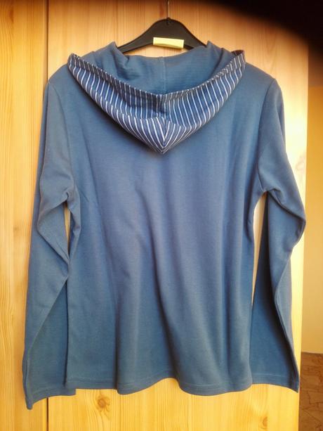 Mikina s kapucňou, 158