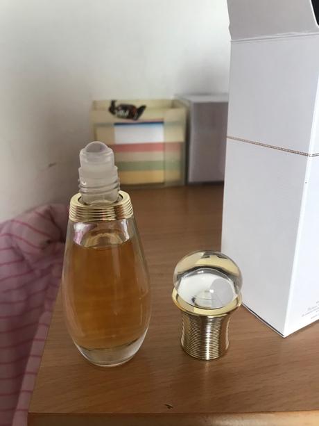 Parfem gulicka dior jadore, 