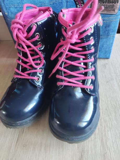 Lesklé kotníkové topánky, 27