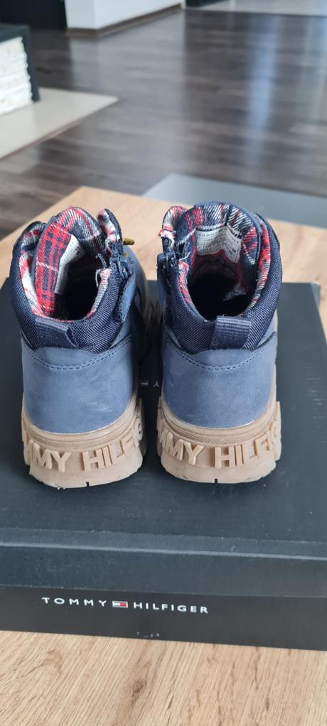 Chlapcenske topanky tommy hilfiger.velkost 31, tommy hilfiger,31