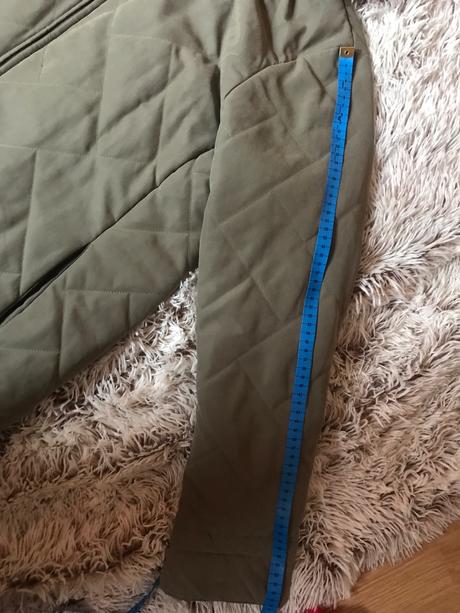 Prechodná bunda, 44