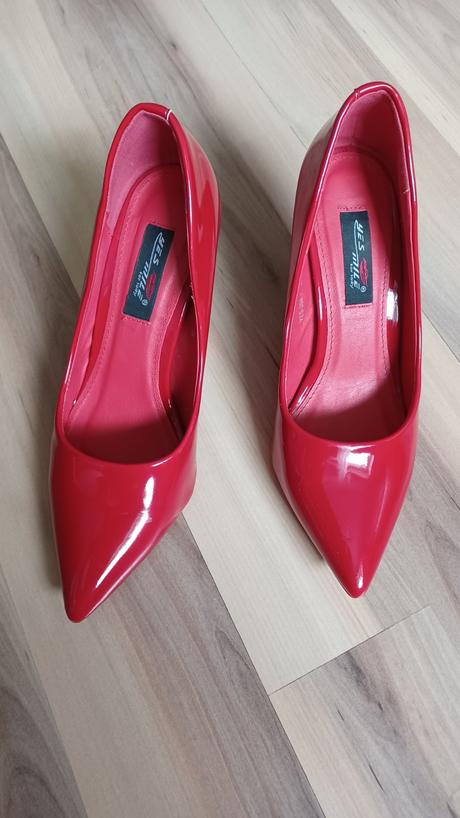 Červené lakované lodičky, 36